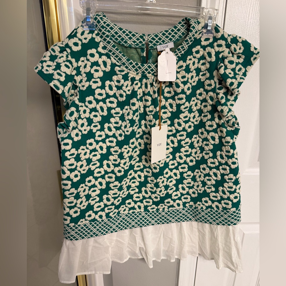 Merle Norman Green and Cream Floral Blouse